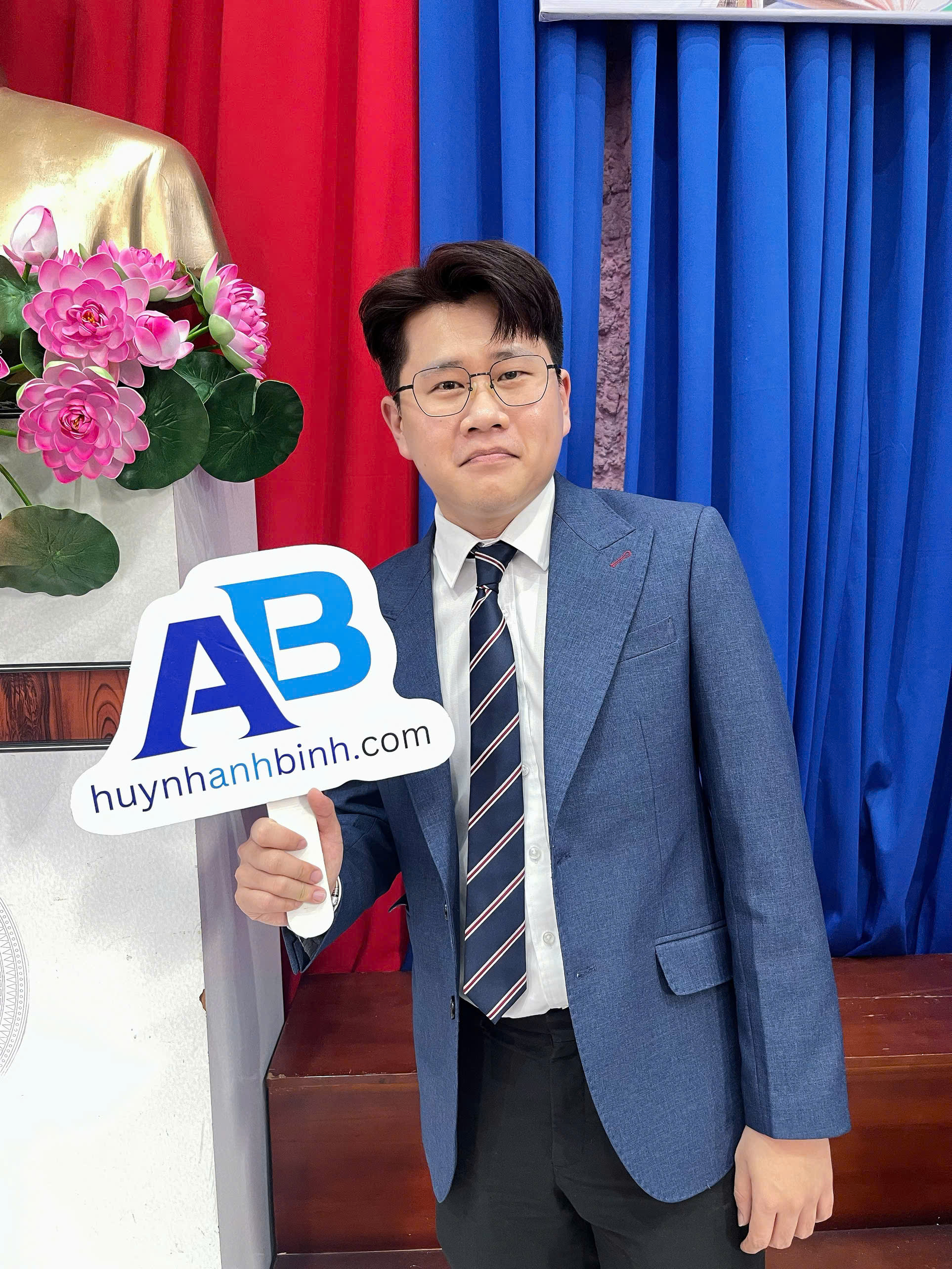 Thầy Nguyễn Thanh Thuyết